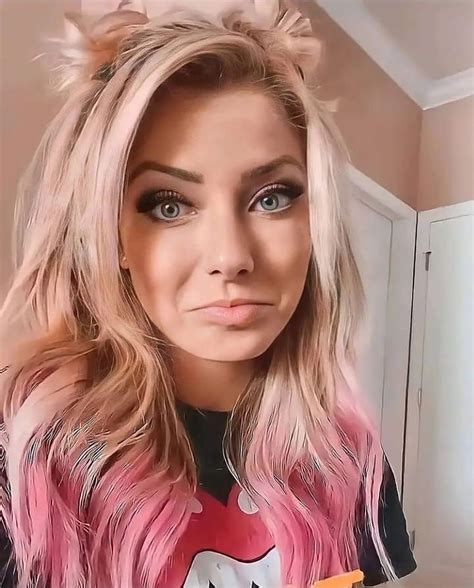 @AlexaBliss